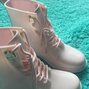 Michael Kors boots !!